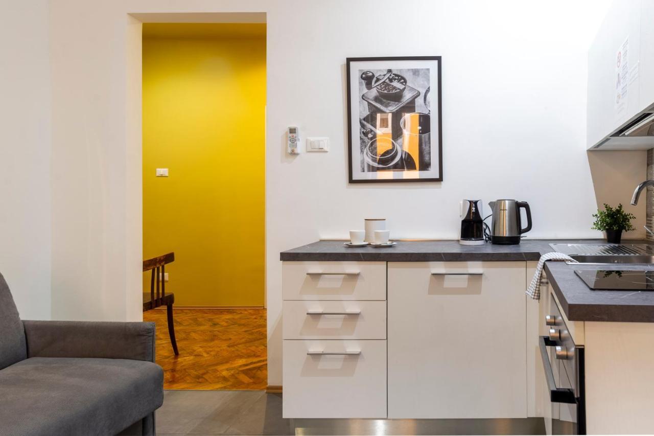 Tram Apartment For 4 Guests Trieste Extérieur photo